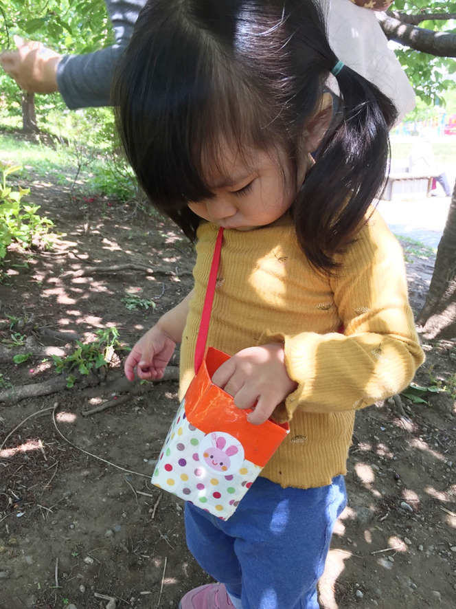 お散歩しながらさくらんぼ狩り ある日の散歩の様子 おうち保育園すがも フローレンスの保育園 おうち保育園 みんなのみらいをつくる保育園