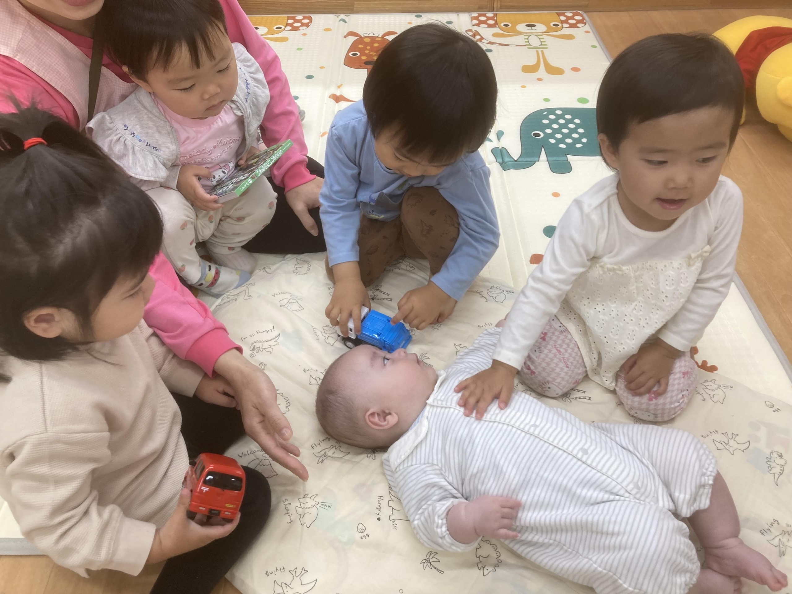 １，2歳児クラス、新入園児さんのお世話がしたい！